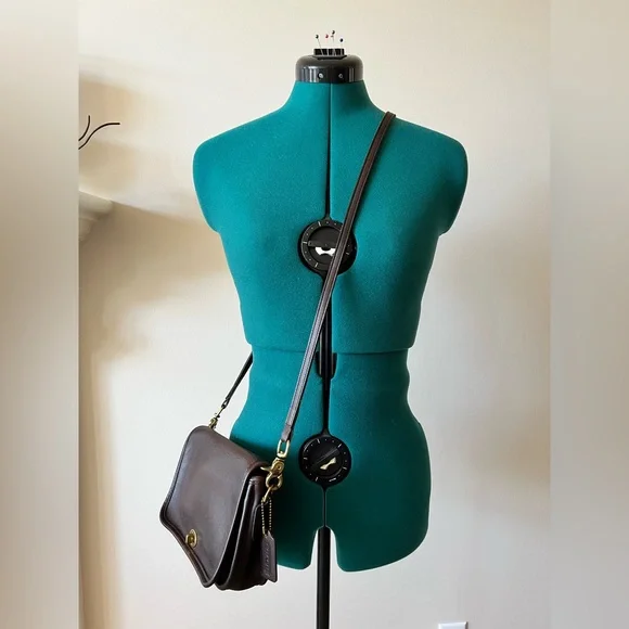 Vintage Coach Brown Leather Pocket Purse Shoulder Bag - Picture 6 of 14